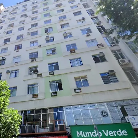 Studio completo no Catete, em andar alto, com vista livre , próximo Metrô e praia do Flamengo, ar , wifi, tv, pauloangerami RC214-3